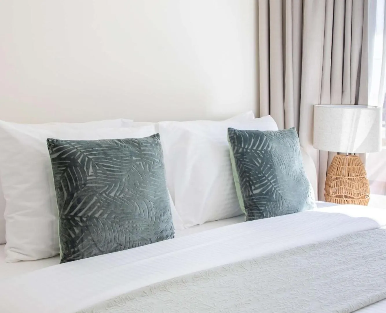 Frank Porter - Azizi Riviera 45 Dubai Apartment