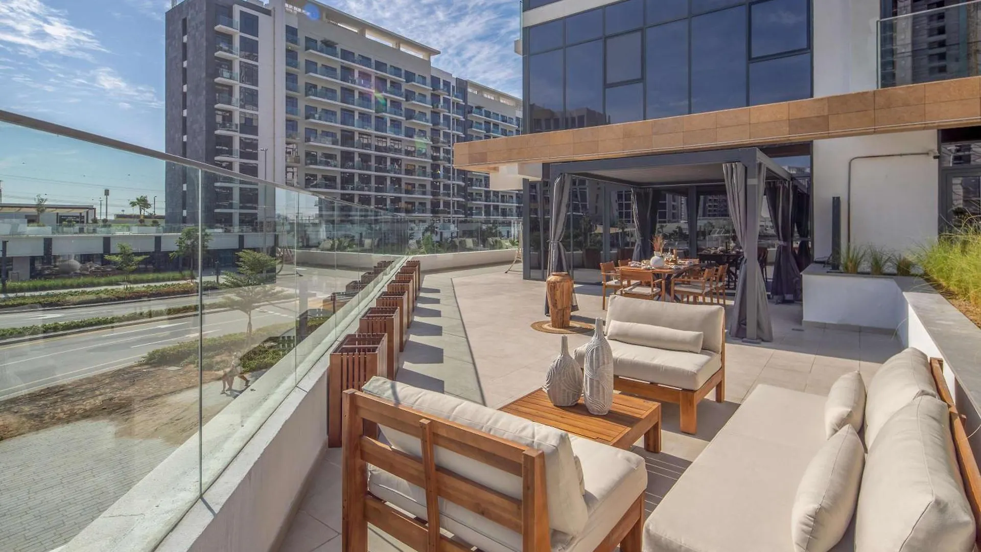 Frank Porter - Azizi Riviera 45 Dubai Förenade Arabemiraten