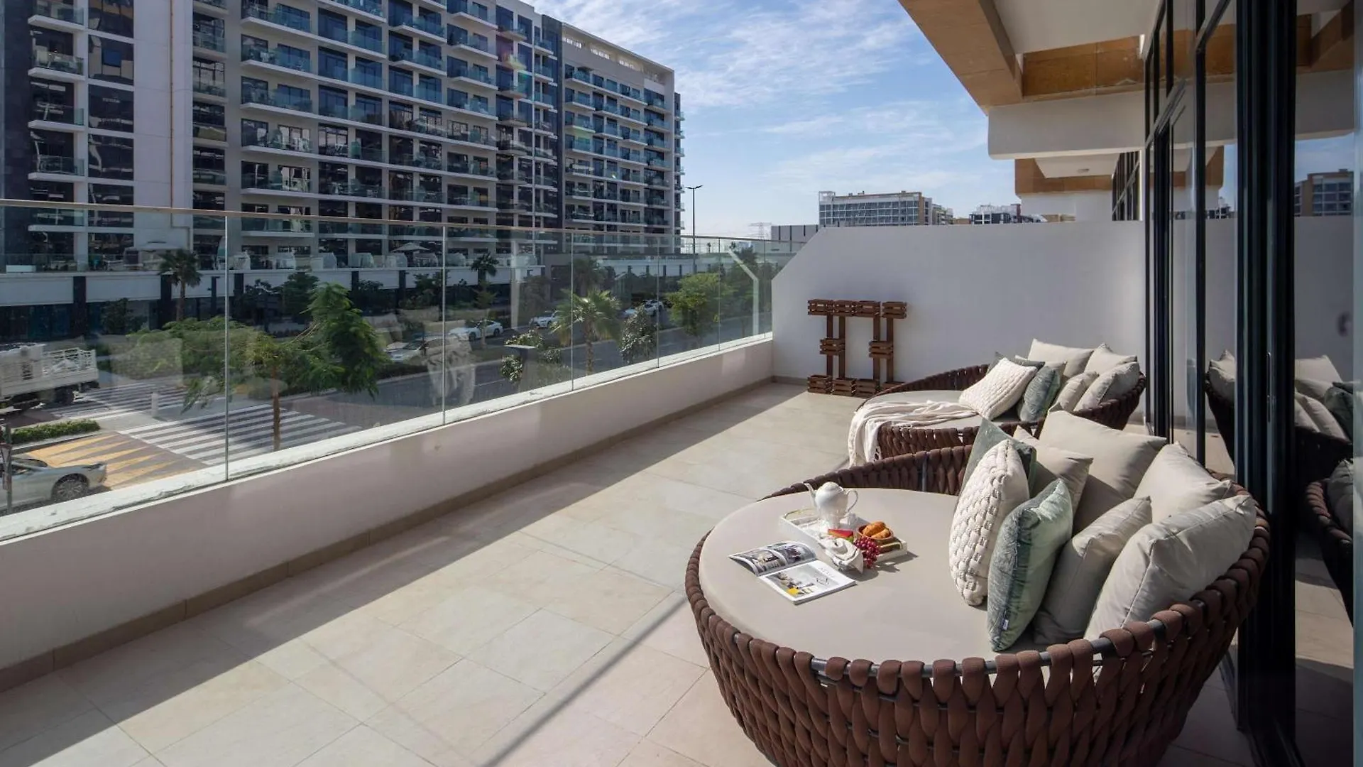 Frank Porter - Azizi Riviera 45 Dubai Lägenhet